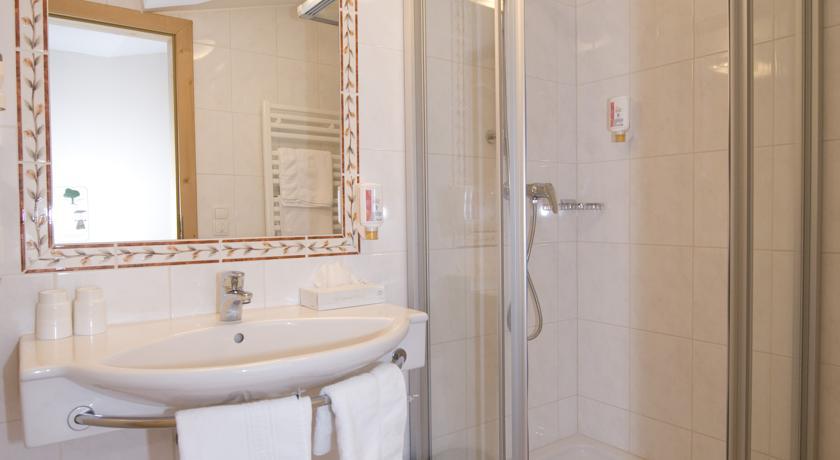 Vital - Und Wellnesshotel Hanneshof Filzmoos Ruang foto